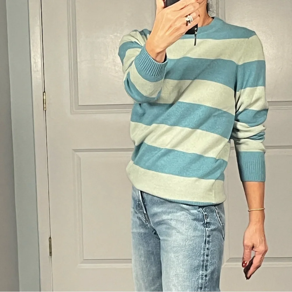 J.Crew 100% cashmere crew neck sweater